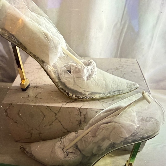 Jessica Rich White and Gold Heels - Picture 6 of 16